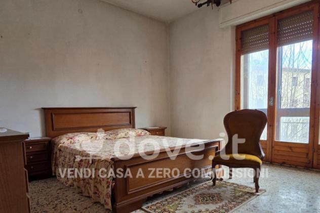 Appartamento di 125 m² con 4 locali e box auto in vendita a Sarteano