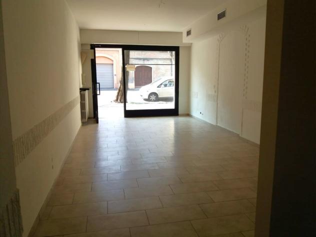 1 Vetrina in affitto a Carpi - Foto 2