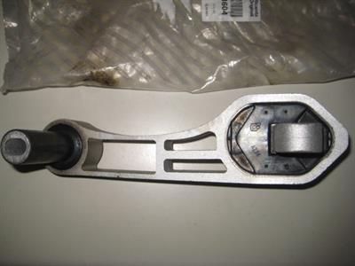 SUPPORTO SOSPENSIONE MOTORE CENTRALE PER FIAT FIORINO LINEA QUBO 51813604