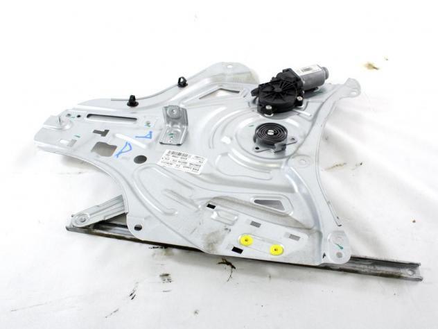824022Y000 MOTORINO MECCANISMO ALZA-VETRO ALZA-CRISTALLO PORTA ANTERIORE DESTRA HYUNDAI IX35 2.0 D 4X4 100KW AUT 5P (2013) RICAMBIO USATO 824602S000