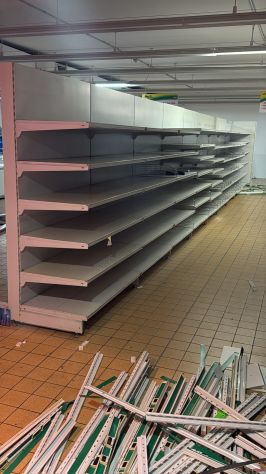 Scaffalatura per negozio Avellino - Foto 7