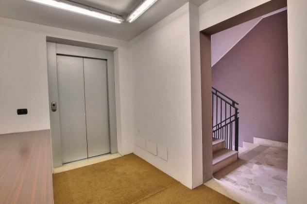 Immobile di 448 m² con più di 5 locali in vendita a Milano - Foto 16