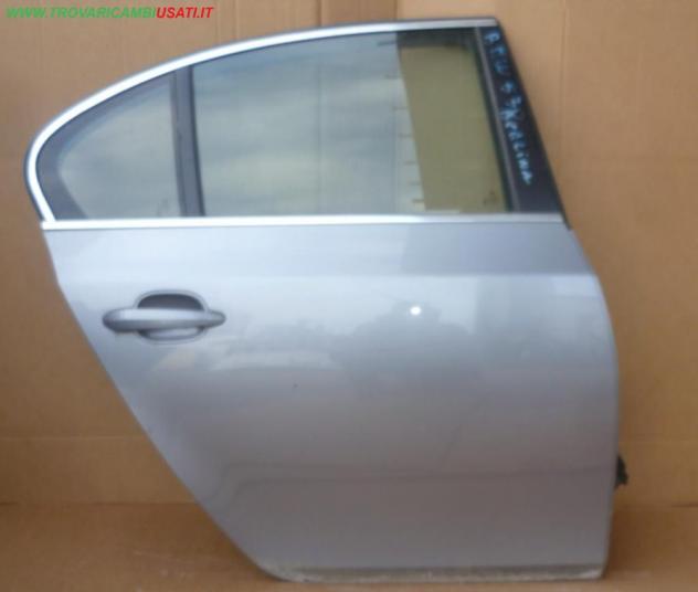 PORTA POST.D. GRIGIO MEDIO MET CON ALZ. (2 Bulli)  Carrozzeria  Lamierati esterni  Porte  Porta post. dx. BMW - Serie 5 E60 4 porte - 01-03-2007 - 01-