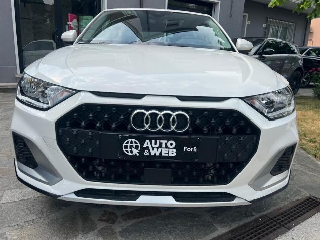 AUDI A1 ALLSTREET 30 TFSI S-TRONIC BUSINESS NEOP 15.800 km - Foto 4