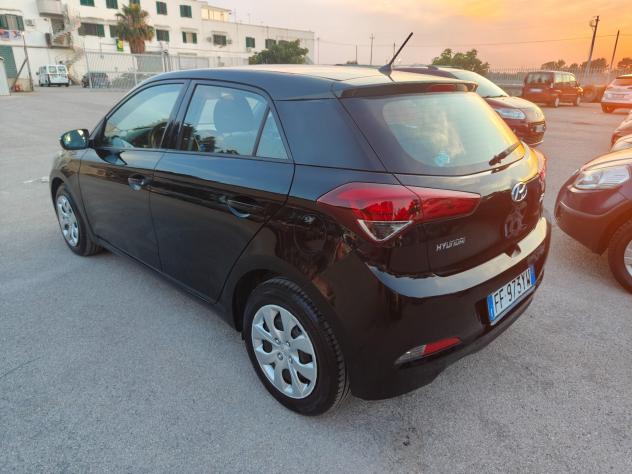 Hyundai i20 1.1 CRDi 5p Comfort KM54.000 - Foto 5