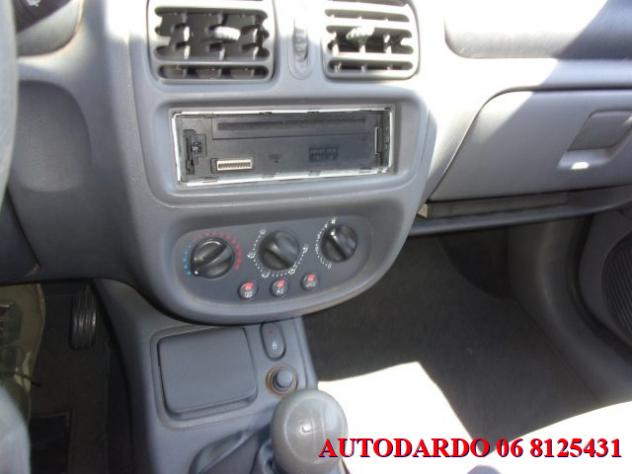 RENAULT Clio 1.1i cat 3 porte UP Aria rif. 24034552 - Foto 10
