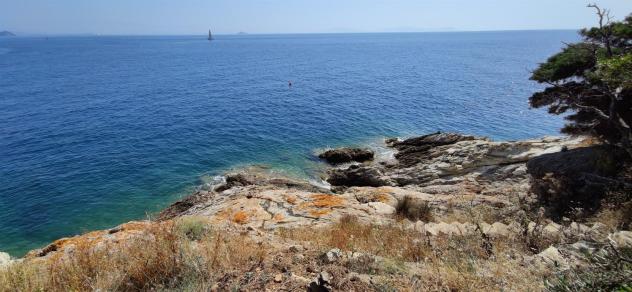 Appartamento indipendente con accesso privato al mare - Foto 12