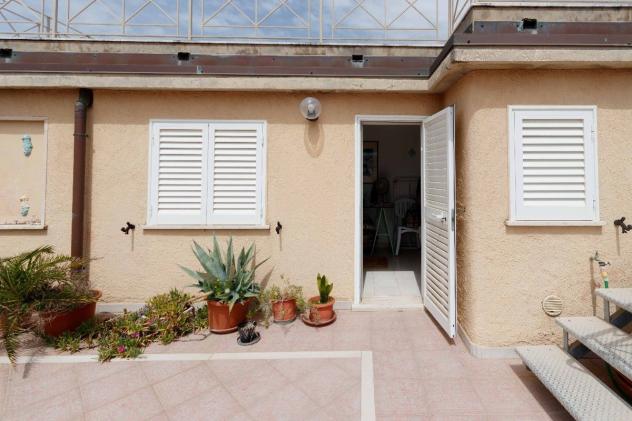 VILLA A SCHIERA di 5 vani e di 150 mq (VIAREGGIO) rif. 1003 - Foto 4