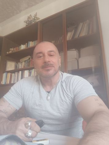 Massaggiatore professionale Tel:3347271351