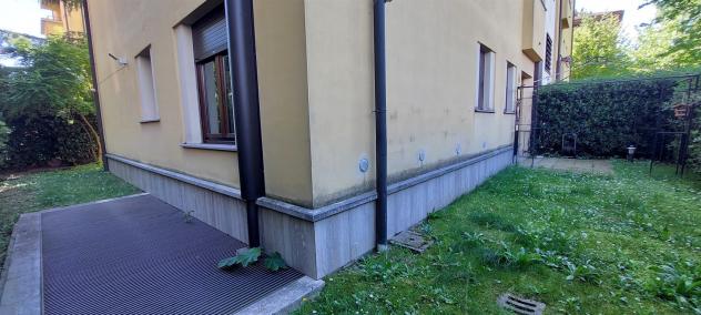 MONZA - Ampio trilocale in affitto con giardino e taverna - Foto 8