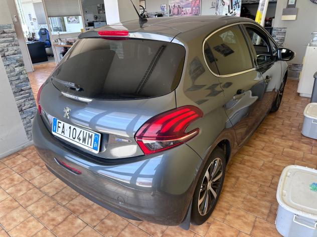 Peugeot 208 1.2benz. Allure - Foto 4