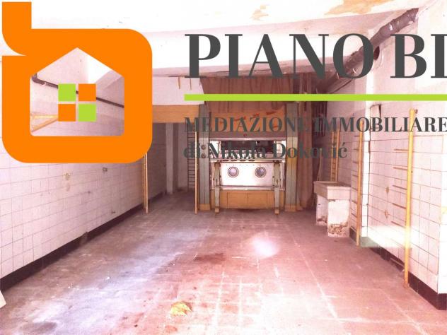 V000542 - AMPI LOCALI PER LABORATORIO/MAGAZZINO/GARAGE IN CENTRO CITTA' - Foto 12