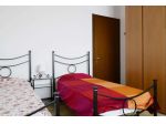 via lodovico il moro 125  shared room d4 - bed a
