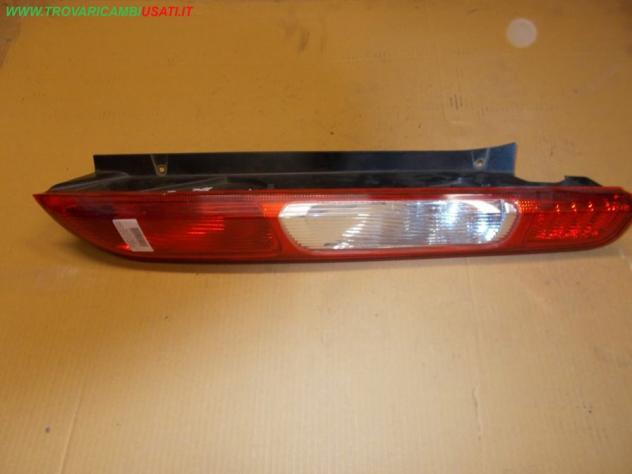 FANALE POST.D. NO A LED FORD FOCUS (CB4) 3p / 5p / Style Wagon  Parti elettriche  Fanaleria  Fanali  Fanale post. sx. FORD - FOCUS - 01-03-2008 - 01-0