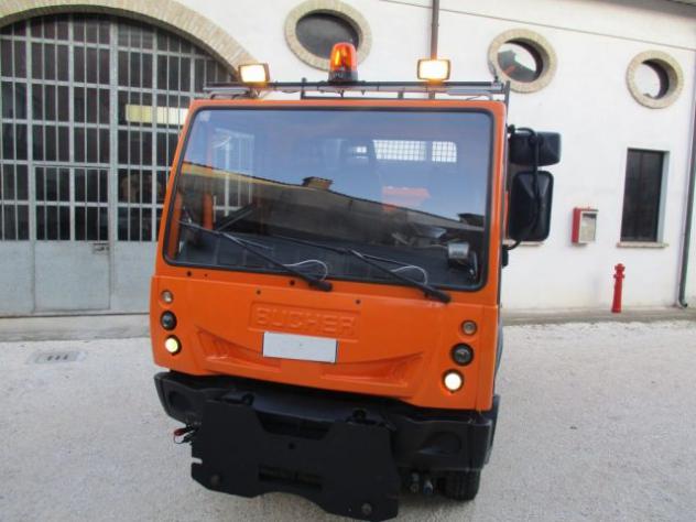 BUCHER BU 200 ribaltabile 4x4 con lama neve rif. 14214522 - Foto 3