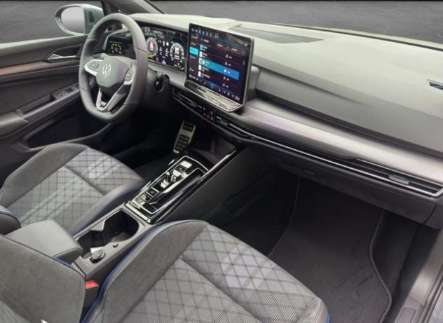 VOLKSWAGEN Golf 2.0 TDI 150 CV DSG SCR R-Line R Line rif. 22230330 - Foto 8