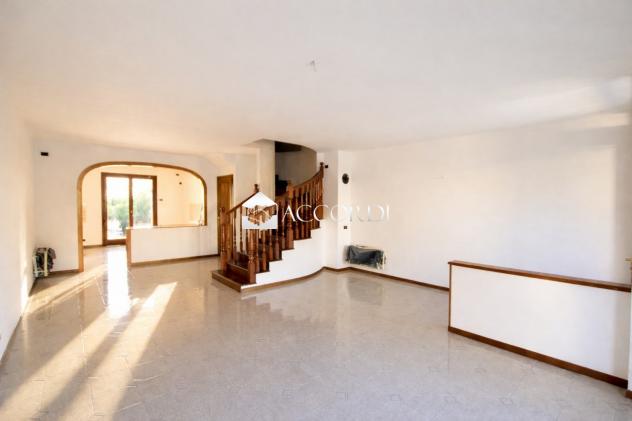 VILLA A SCHIERA di 4 vani e di 252 mq (CAERANO DI SAN MARCO) rif. CM5_1 - Foto 2