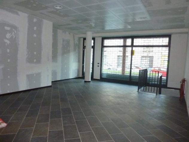 LISSONE CENTRO - Negozio open space con canna fumaria - Foto 4