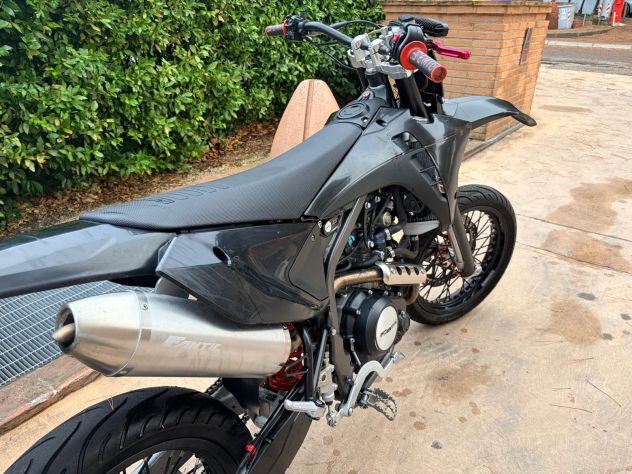 Vendo splendida Fantic Motard XMF 125 4 tempi - Foto 4