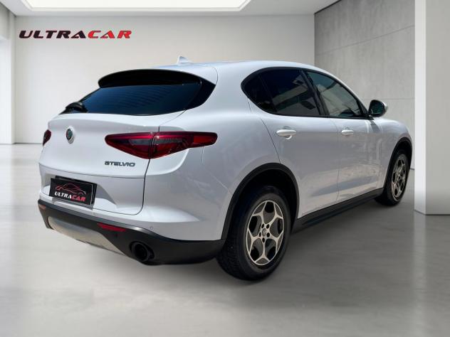 Alfa Romeo Stelvio 2.2 Turbodiesel 190 CV AT8 Q4 Business - Foto 4