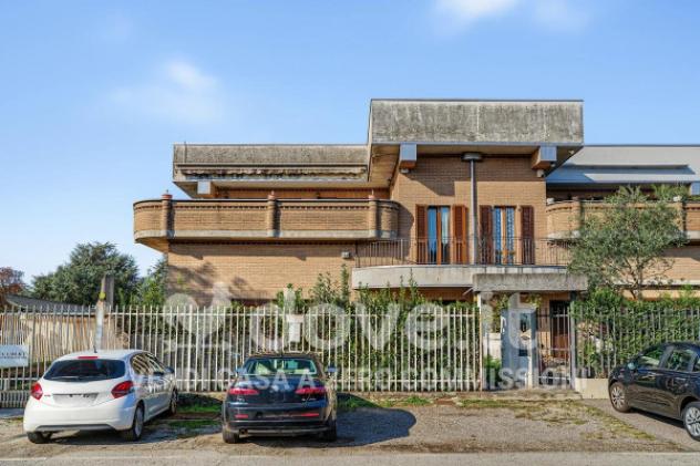 Appartamento di 180 m² con più di 5 locali in vendita a Carate Brianza