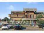 Appartamento di 180 m² con più di 5 locali in vendita a Carate Brianza