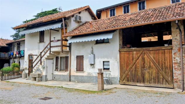 Ampio Cascinale con Corte Privata: Abitazione e Grandi Volumi Recuperabili - Foto 16