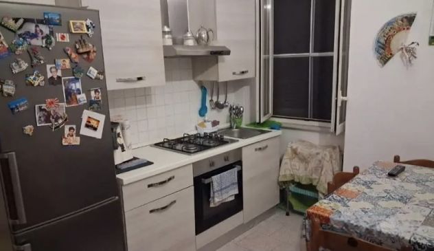 LABARO CONFORTEVOLE BILOCALE ARREDATO CON TERRAZZINO - Foto 3