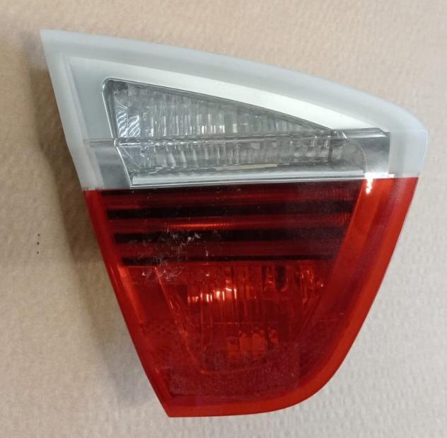 FANALE POST. PARTE INT. S. BMW Serie 3 E90 4 porte 999-U07660 Parti elettriche  Fanaleria  Fanali  Fanale post. sx. BMW - Serie 3 E90 4 porte - 01-02-