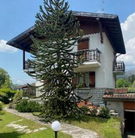 Immobile in asta di 140 m², box auto in vendita a Fino del Monte - Foto 10