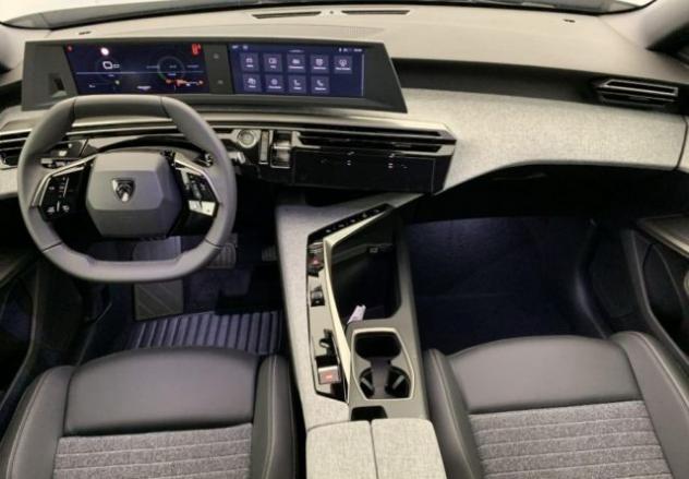 PEUGEOT 3008 1.2 Hybrid 145cv e-DCS6 Allure Navi 360 - Km 0 rif. 23648722 - Foto 7