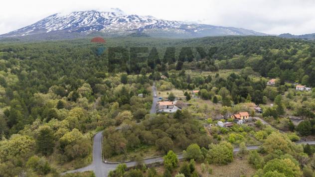 Villa singola in vendita a Ragalna, Milia