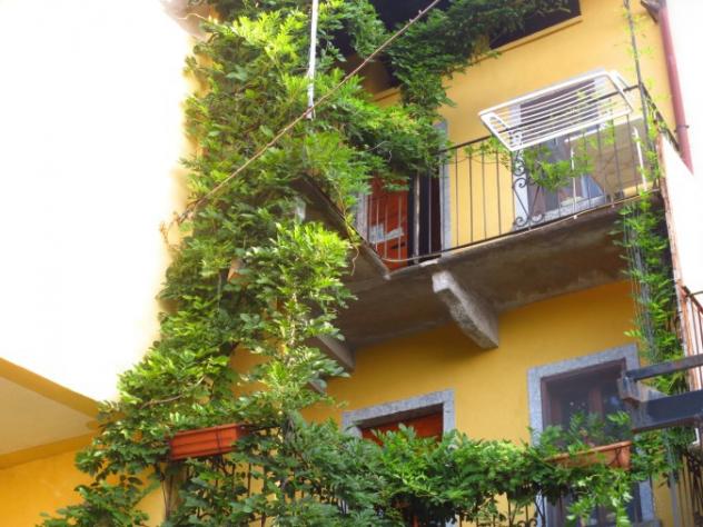 Cambiasca - ZONA COMERO VENDESI CASA INDIPENDENTE