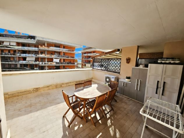 bilocale con terrazzo - Foto 8