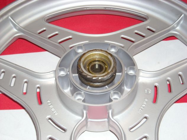 Cerchio Anteriore Gilera RV 125 - Foto 3
