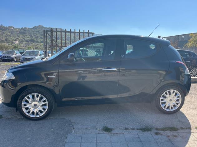 Lancia Ypsilon 1.2 69 CV 5 porte S&S Silver - Foto 2