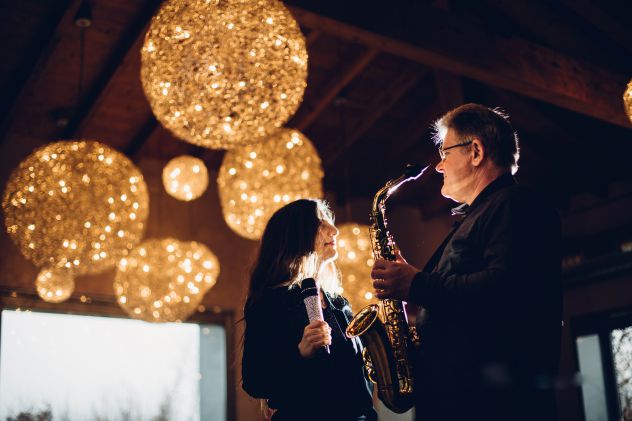 CANTANTE E SASSOFONISTA PER MATRIMONI-APERITIVI-CERIMONIE RELIGIOSE - Foto 3