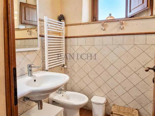 Appartamento rustico con terrazza panoramica e piscina comune - Foto 18