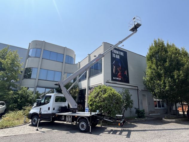 CELA 20T Essential– Piattaforma Aerea Autocarrata Telescopica 20 Metri Patente B - Foto 5