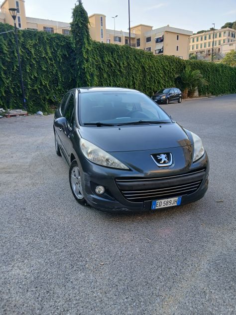 Peugeot 207 1.4 hdi - Foto 2
