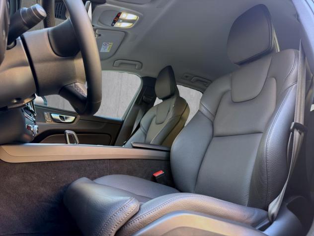 Volvo XC60 B4 D automatico Plus Dark - PROMO/IVA ESP. - Foto 7