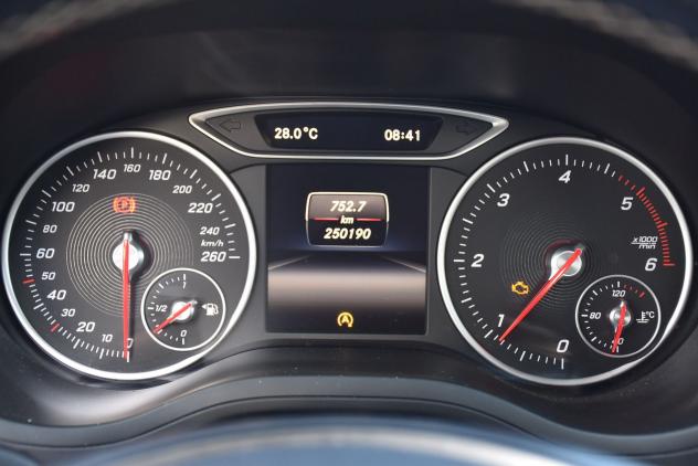 Mercedes-Benz Classe B B 180 d (cdi) Sport *NAVIGATORE, TELECAMERA* - Foto 9