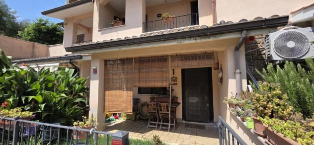 casa indipendente in vendita a Rignano Flaminio in zona Santo Sisini