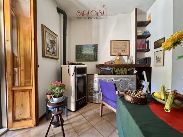 Appartamento con ingresso indipendente, ampio giardino e annessa casa in sasso - Foto 2