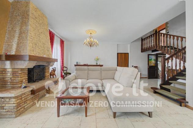 Villa di 287 m² con più di 5 locali e box auto doppio in vendita a Settala - Foto 11