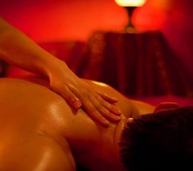 Studio privato tantra massaggio...italiana..il vero rituale Tel:3294123508