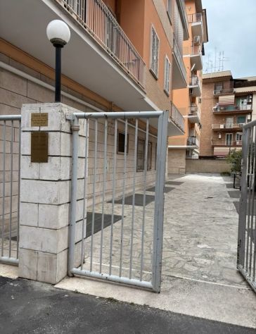 COLLI ALBANI BILOCALE NON ARREDATO CON BALCONE - Foto 6