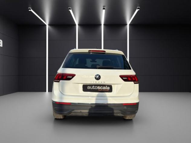VOLKSWAGEN Tiguan 2.0 TDI 150 CV SCR DSG Life rif. 23603253 - Foto 4