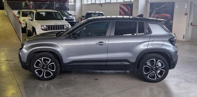 Jeep Avenger Avenger 1.2 turbo Summit fwd 100cv - Foto 3