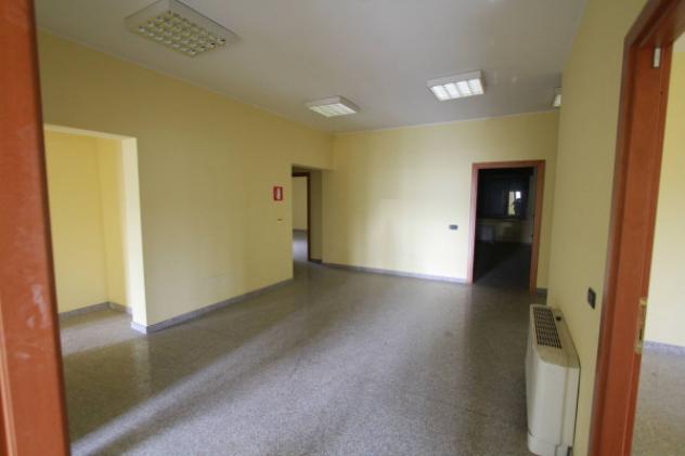 Immobile di 1731 m² con più di 5 locali in vendita a Pero - Foto 7